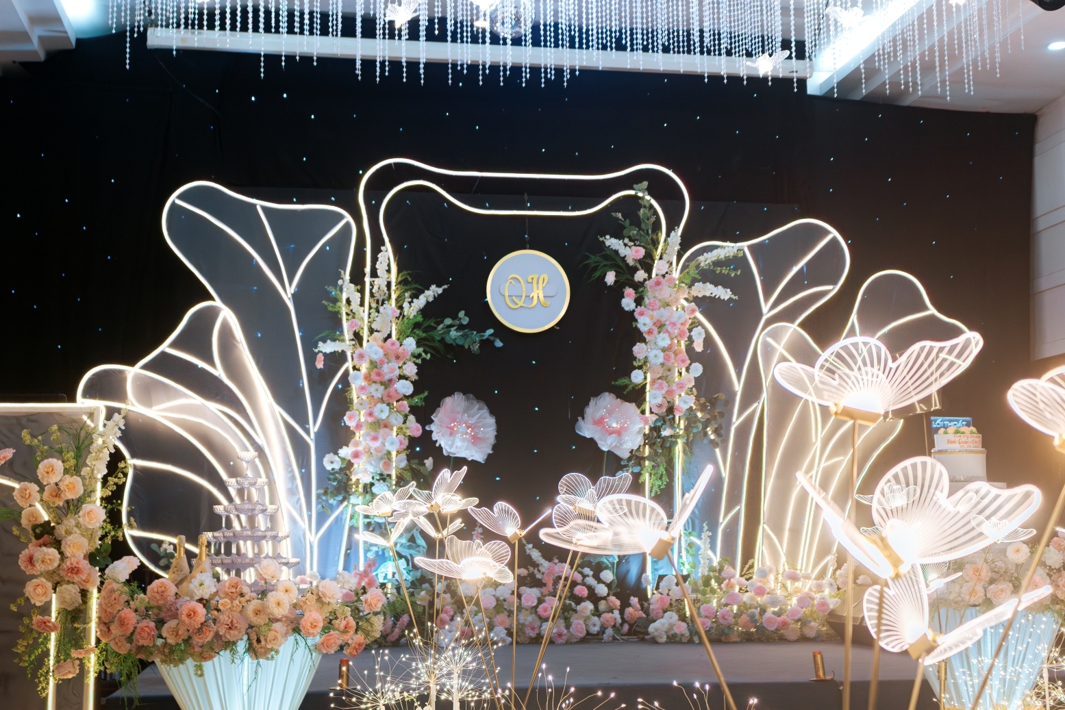 BACKDROP SÂN KHẤU - ĐẲNG CẤP VÀ SANG TRỌNG CHO MỌI SỰ KIỆN