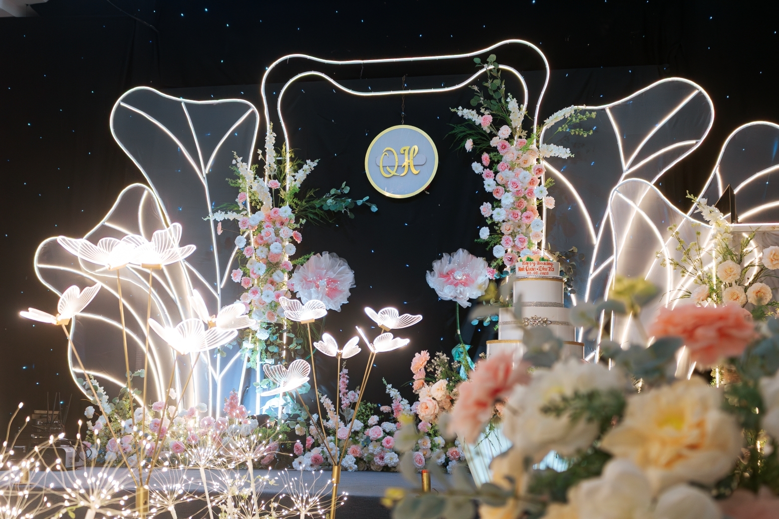 BACKDROP SÂN KHẤU - ĐẲNG CẤP VÀ SANG TRỌNG CHO MỌI SỰ KIỆN