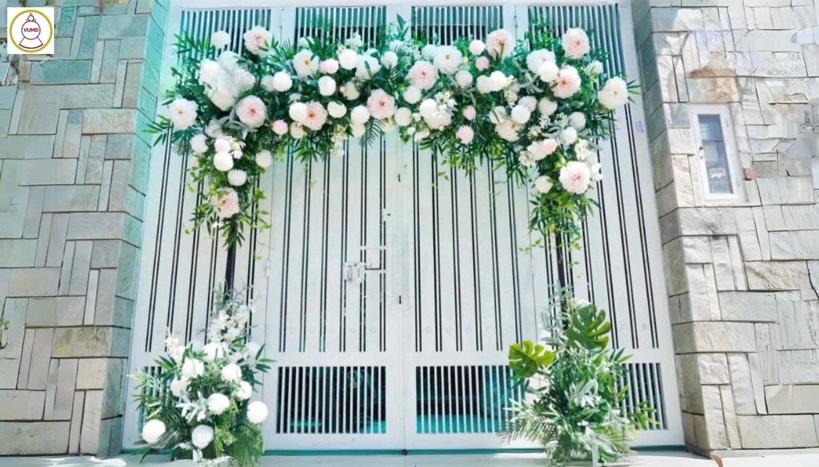 Cổng hoa mẫu đơn cao cấp